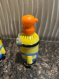 Minion Water Bottles - Set of 2 Frm Universal Stud