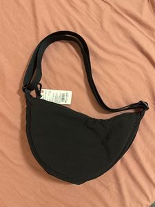 Uniqlo Half Moon Slingbag