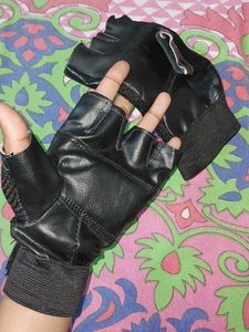 Leather Gloves (Bicycling, Weights, Etc)  For Bothe Women And Men.