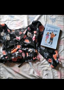 Black Floral Top ✨