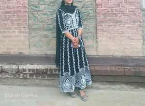 Falsh Sale  🚀b lack And White Gown With Dupat