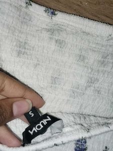 Floral Crop Top - Cute &amp; Trendy