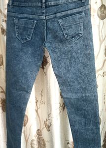 Women Blue Slim Fit Clean Look Jeans