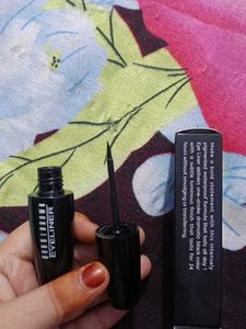 Eyeliner and compact powder