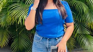 Blue Puff Sleeve Top square neck