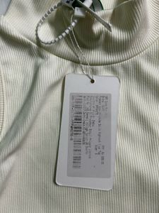 WITH TAG Sleeveless Crop Top