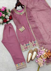 Elegant White &amp; Gold Embroidered Saree