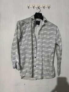 Men's White Shirt With Patterns
