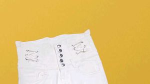 N@85 Size-28 White High-Waisted Jeans