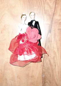 Bride And Groom Statue