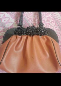 Chic Handbag Excellent Condition