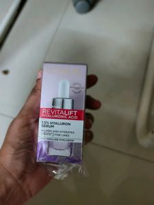 Loreal Revitalift 1.5% Hyaluronic Acid Serum