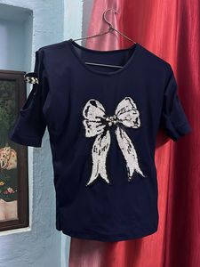 Dark Blue Top With Sleeves And Front Design