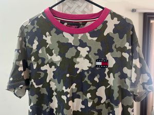 Stylish Camo Print Top