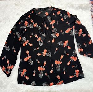 Latin Quarters Stylish Black Floral Casual Shirt