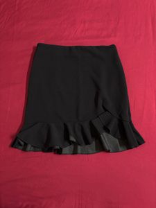 Tokyo Talkies Chic Black Ruffle Mini Skirt