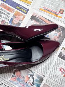 Elegant Maroon Slingback Heel
