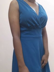 Deep Neck Sleeveless Frock