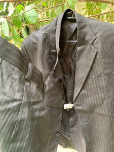 Black 3 Piece Suit😎 (coat, Half Jacket And Pants)