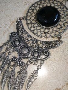 Silver Tone Pendant Necklace
