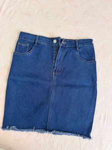 💙Stylish denim skirt in Size S 💙
