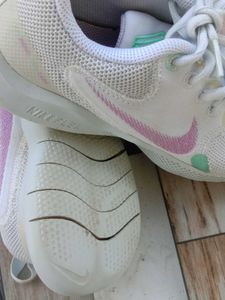 nike running White Sneakers