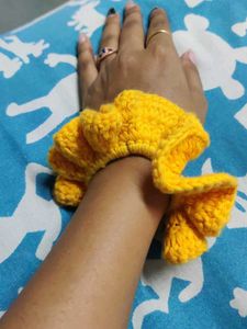 crochet scrunchie