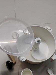 Roti Dough Maker With Measuring Cups