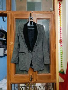 🇳🇿💫💗Gray Blazer with Black Lapel