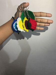 🌈 Multi-Color Sunflower Crochet Keychain