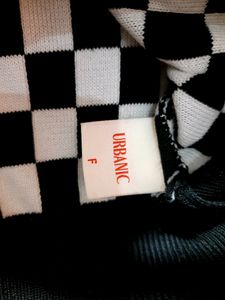 Black&amp;White Checkered Vest Sweater