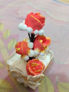 White Flowerpot With Red Touch