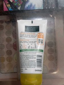 Garnier Bright Complete Vitamin C Face Wash