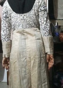 Elegant Embroidered Kurta Set
