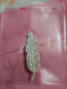 Floral Hair Clips &amp; Feather Clip -Set Of 3