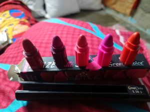 AMAZE MATTE 5 IN 1 LIPSTICK 💄