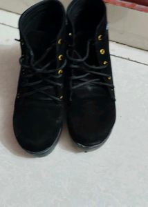 Voguish Women Boots