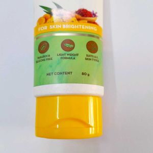 Mamaearth Ubtan Oil-Free Face Moisturizer