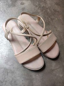 Sandle