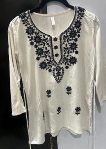 M size Embroidered Kurta