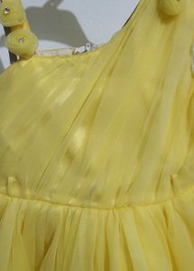 Yellow One-Shoulder Tulle Dress