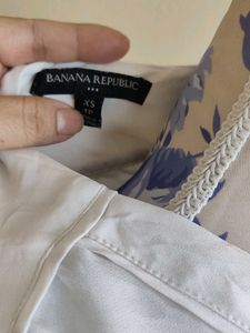 Sleeveless White Top Banana republic