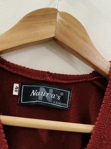 Narulas Women Red Sleeveless Woollen Sweater