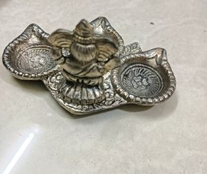 Dia With Ganesha Idol