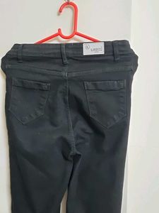 Straight High Rise Black Jeans