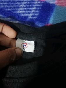 black new top sleeves stripes white