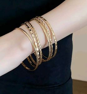 Gold Bangles 6 pcs (Very pretty)