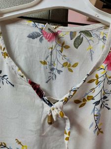 Beautiful Floral Print Top