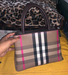 Korean Burberry Handbag(Authentic Quality)