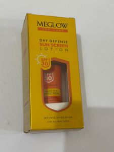 Me glow Sunscreen Lotion